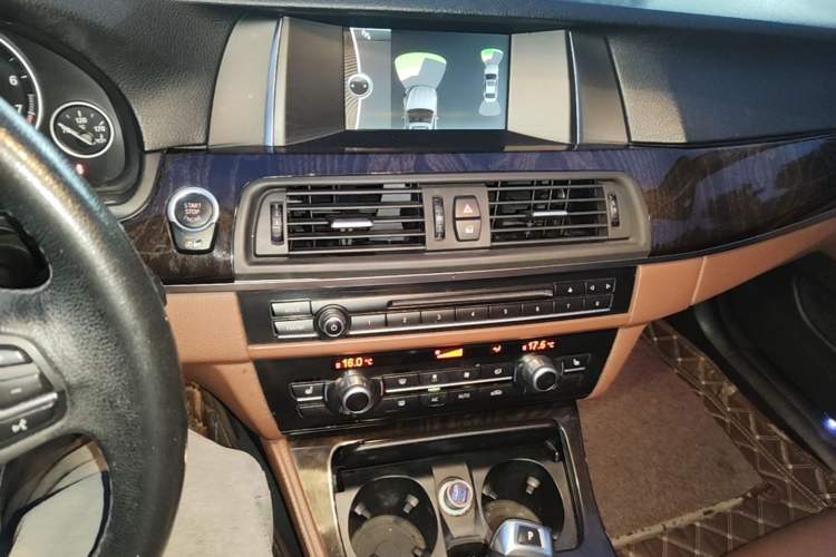 Used BMW 5 Series 2014 525Li Leading Model Audio And AC Panel