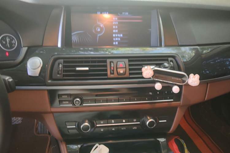 Used BMW 5 Series 2014 520Li Elegant Model Audio And AC Panel