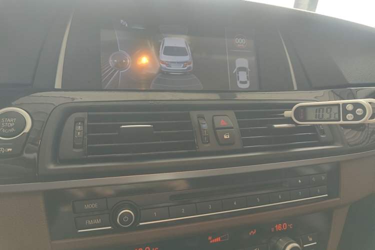 Used BMW 5 Series 2014 525Li Leading Model Audio And AC Panel