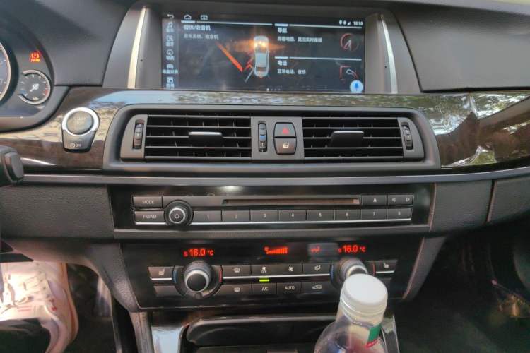 Used BMW 5 Series 2014 525Li Leading Model Audio And AC Panel