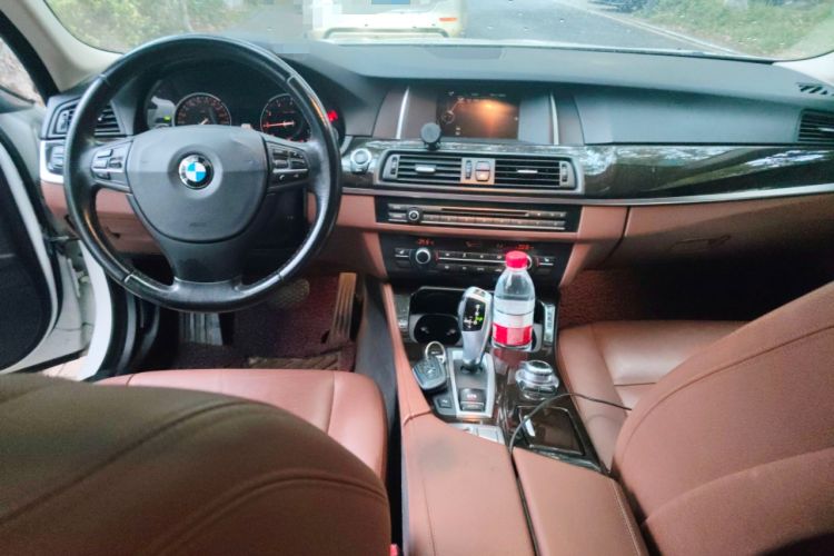Used BMW 5 Series 2014 525Li Leading Model Center Console