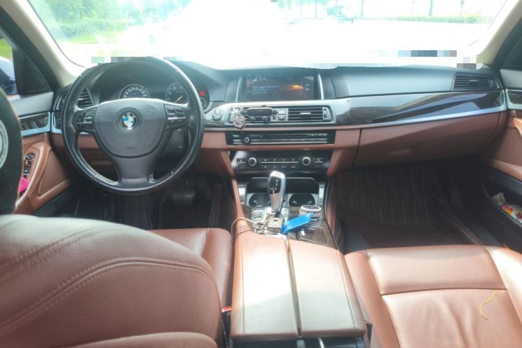 Used BMW 5 Series 2014 525Li Leading Model Center Console