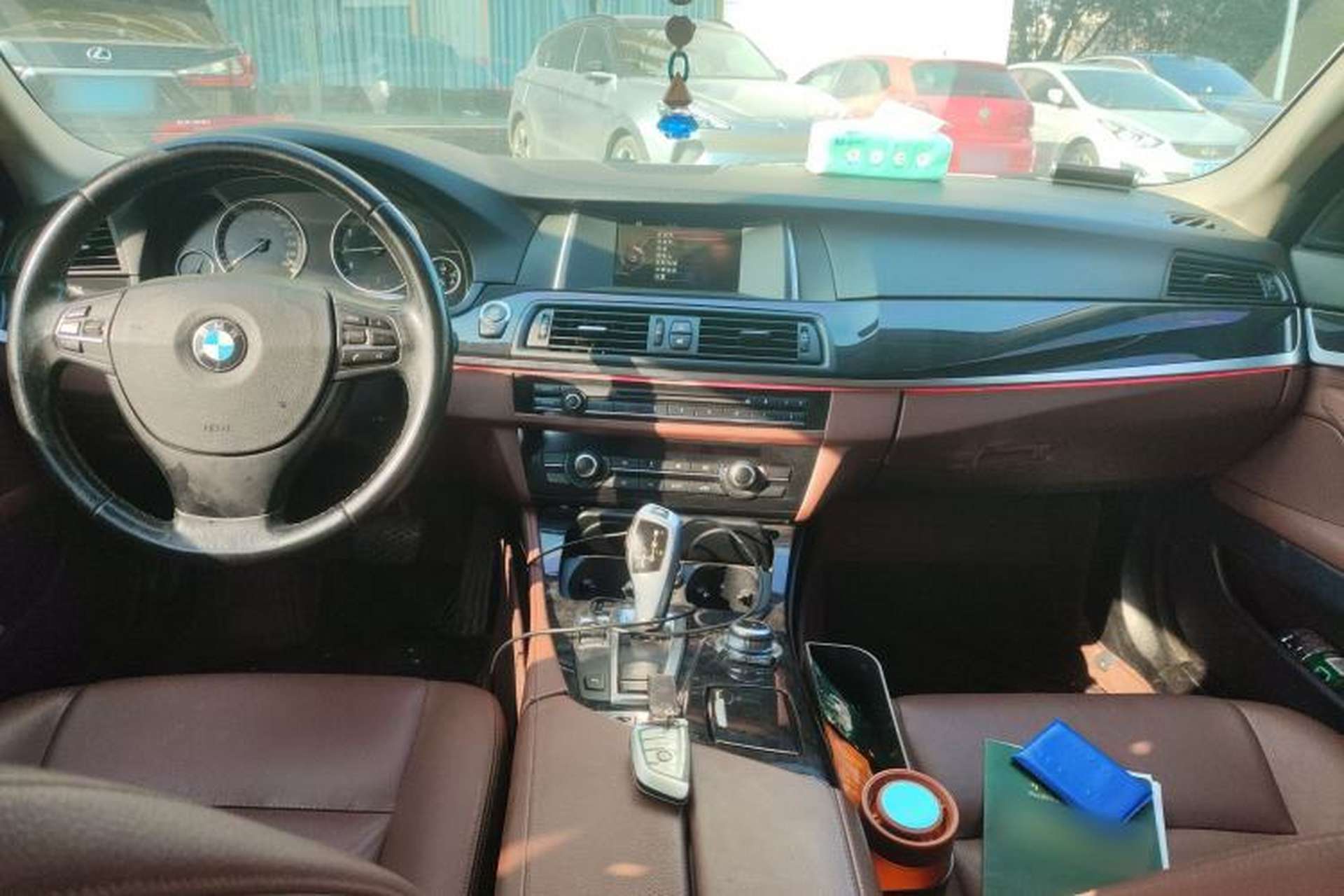 Used BMW 5 Series 2014 520Li Elegant Model Center Console