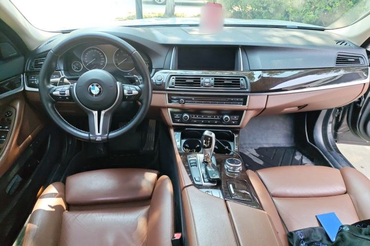 Used BMW 5 Series 2014 528Li Leading Model Center Console