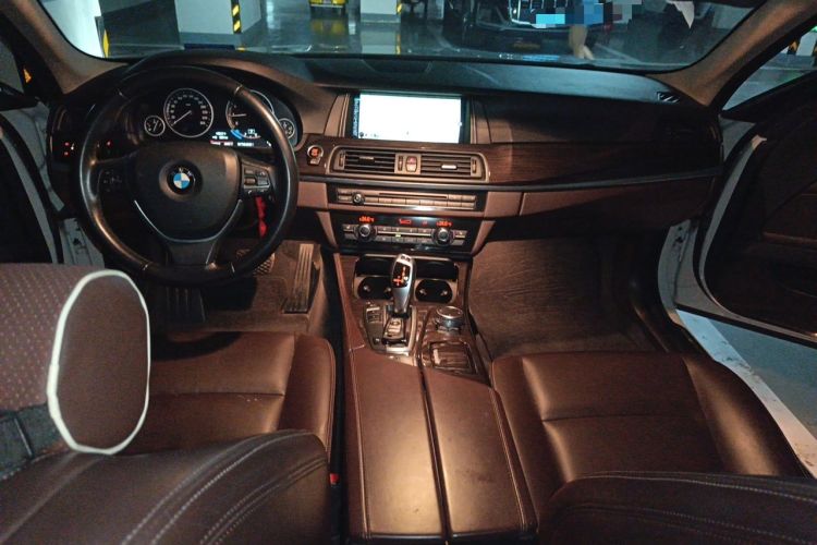 Used BMW 5 Series 2014 525Li Luxury Design Package Center Console