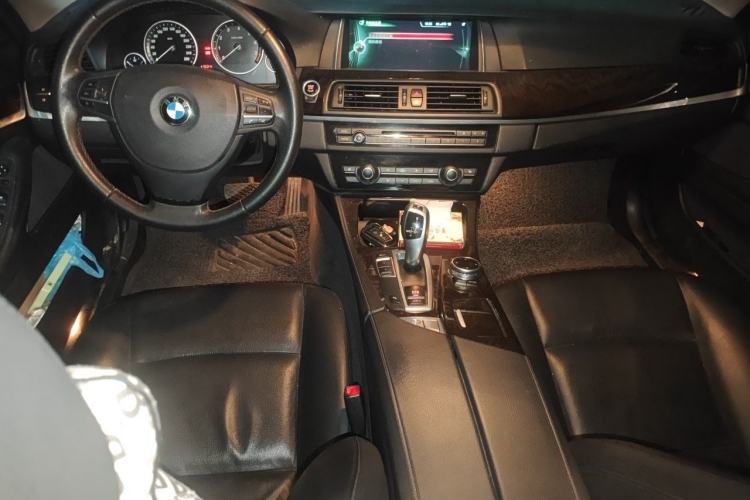 Used BMW 5 Series 2014 530Li Leading Model Center Console