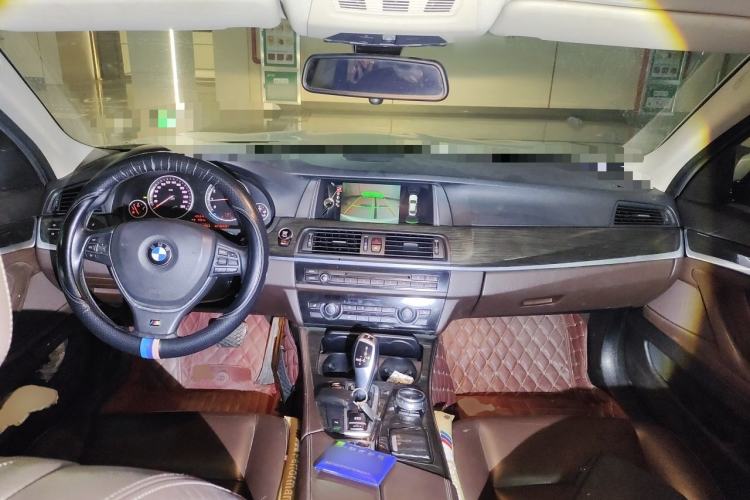 Used BMW 5 Series 2014 525Li Luxury Design Package Center Console