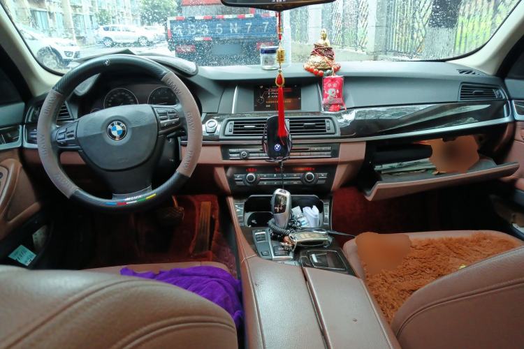 Used BMW 5 Series 2014 525Li Leading Model Center Console
