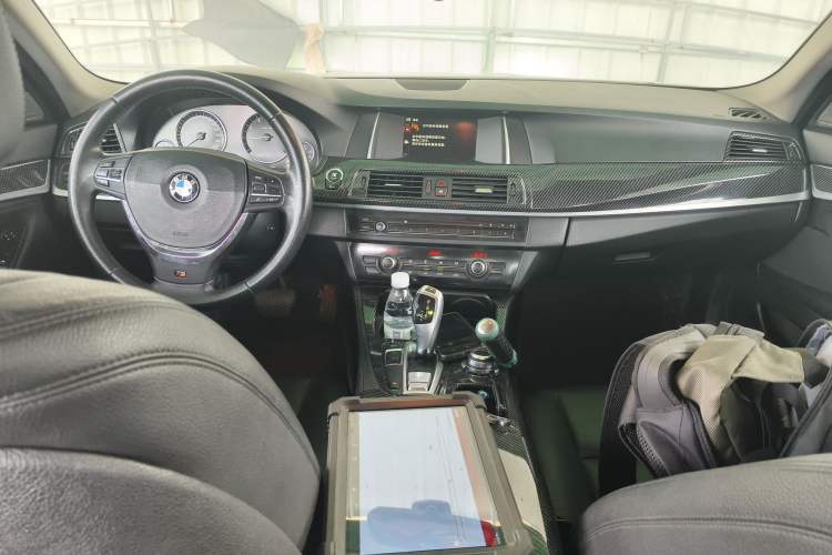 Used BMW 5 Series 2014 520i Elegant Edition Center Console