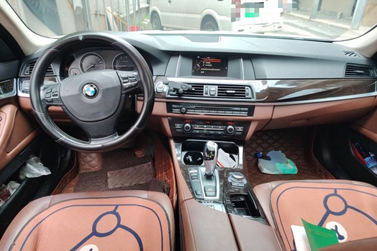 Used BMW 5 Series 2014 525Li Leading Model Center Console