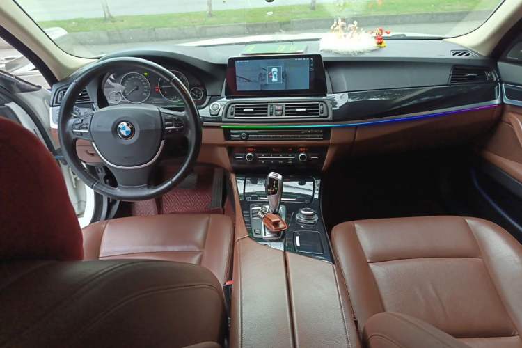 Used BMW 5 Series 2014 520Li Elegant Model Center Console