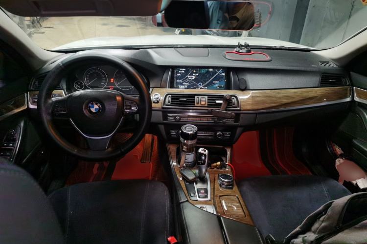 Used BMW 5 Series 2014 525Li Fashion Design Package Center Console