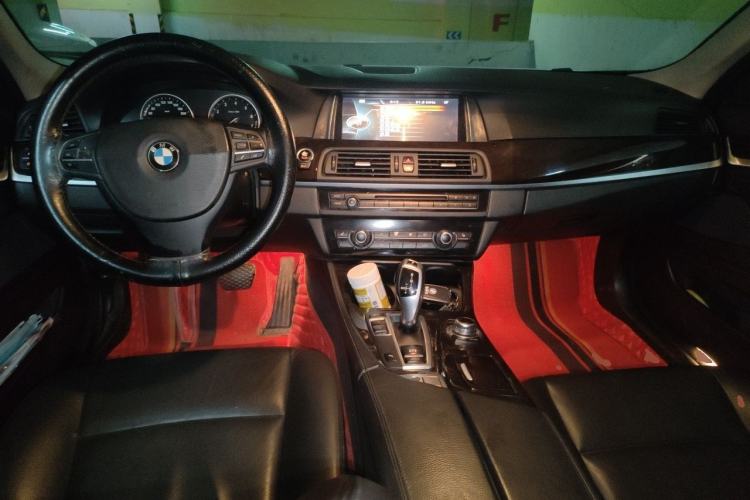 Used BMW 5 Series 2014 525Li Leading Model Center Console