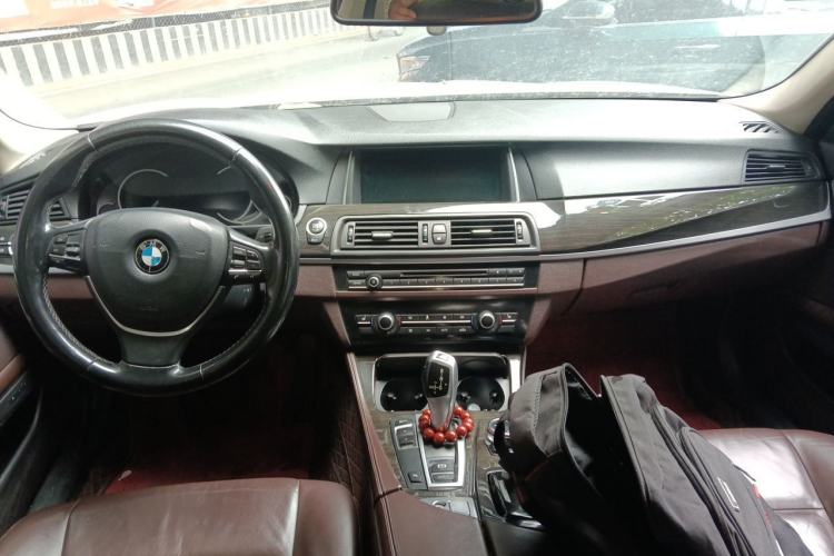 Used BMW 5 Series 2014 525Li Luxury Design Package Center Console