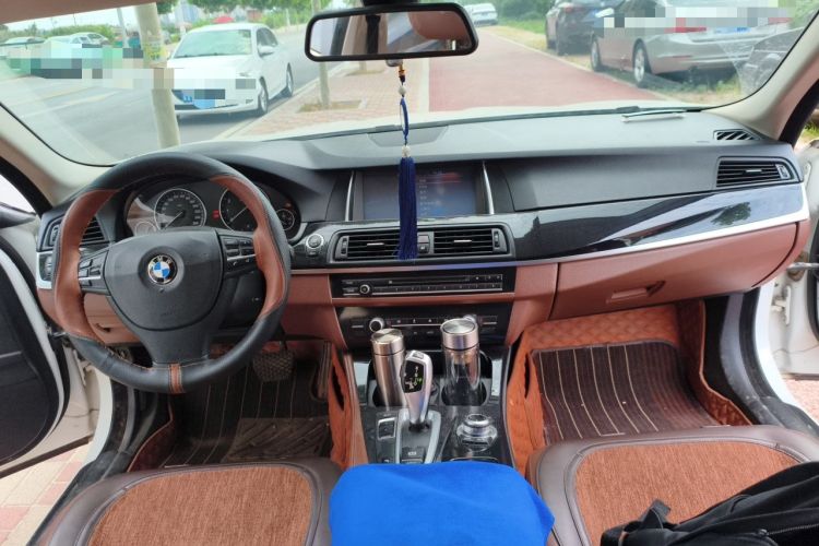 Used BMW 5 Series 2014 520i Elegant Edition Center Console