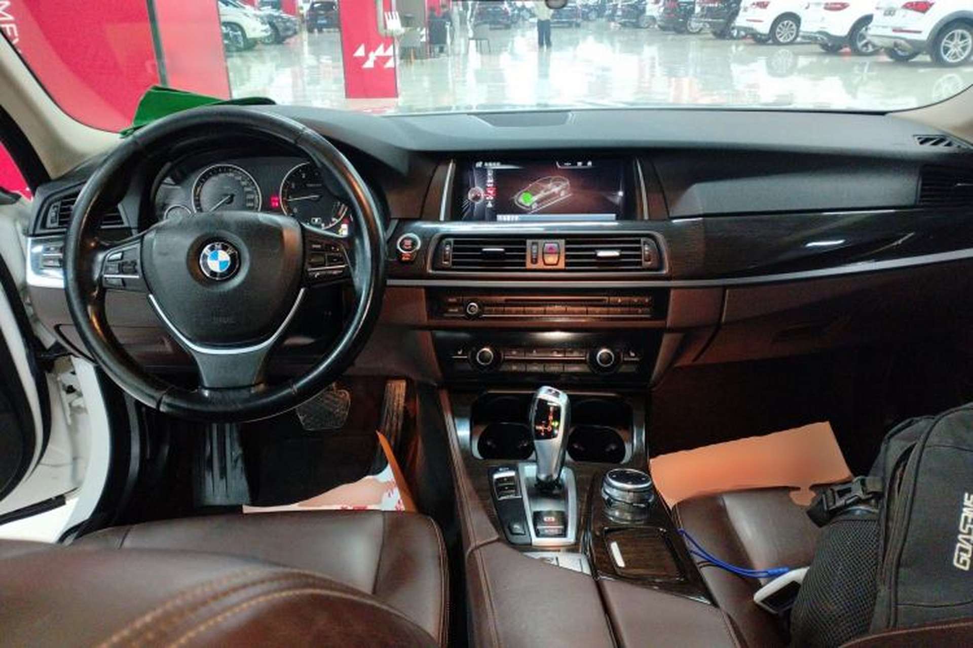 Used BMW 5 Series 2014 525Li Luxury Design Package Center Console