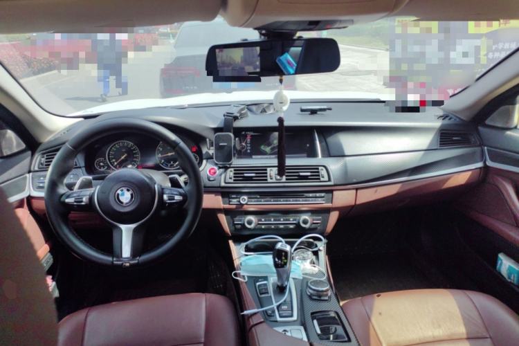 Used BMW 5 Series 2014 520Li Elegant Model Center Console