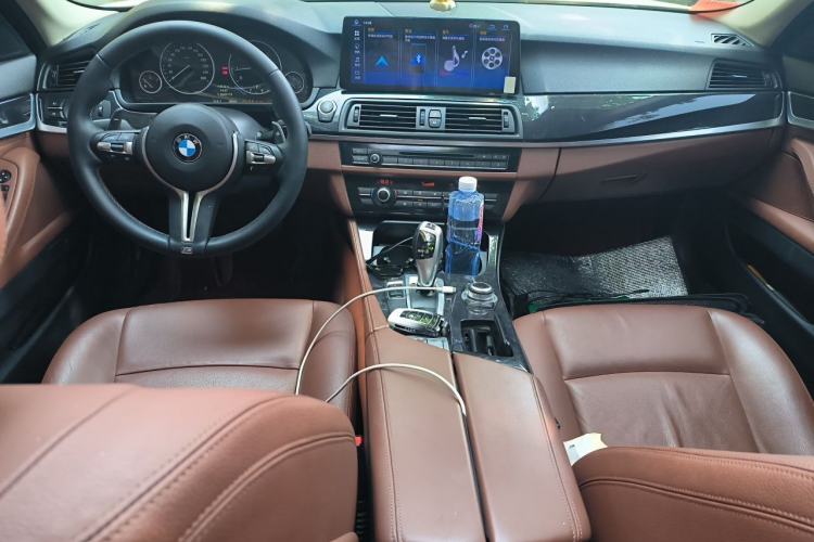 Used BMW 5 Series 2014 520i Elegant Edition Center Console