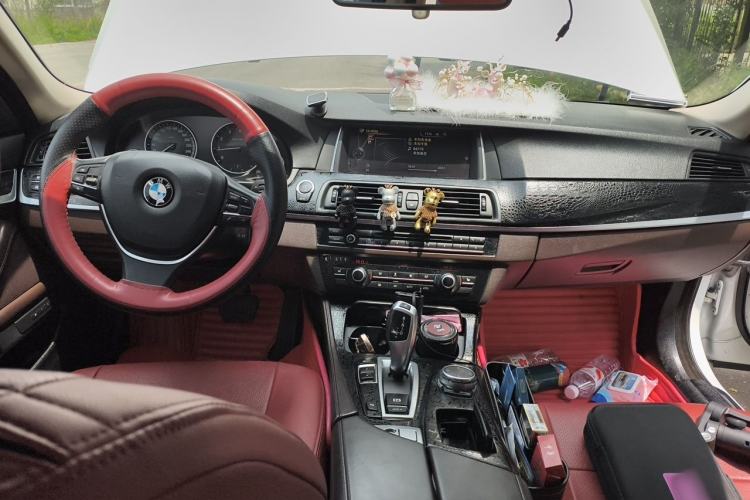 Used BMW 5 Series 2014 525Li Luxury Design Package Center Console