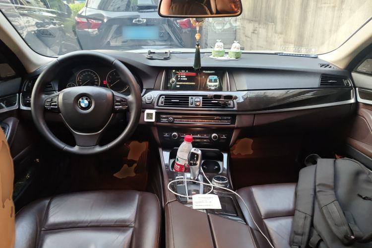 Used BMW 5 Series 2014 525Li Luxury Design Package Center Console