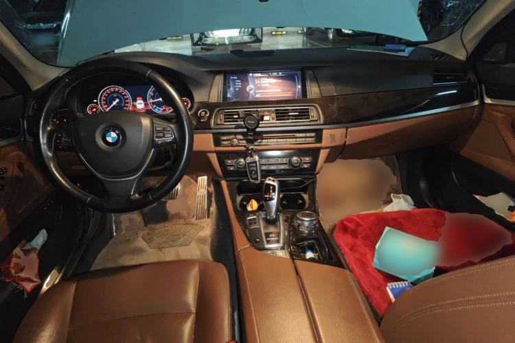 Used BMW 5 Series 2014 528Li Leading Model Center Console