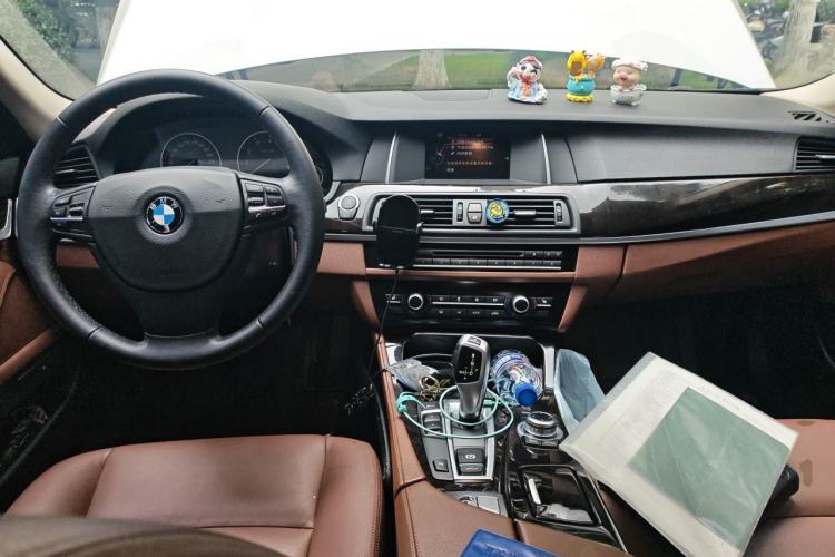 Used BMW 5 Series 2014 525Li Leading Model Center Console