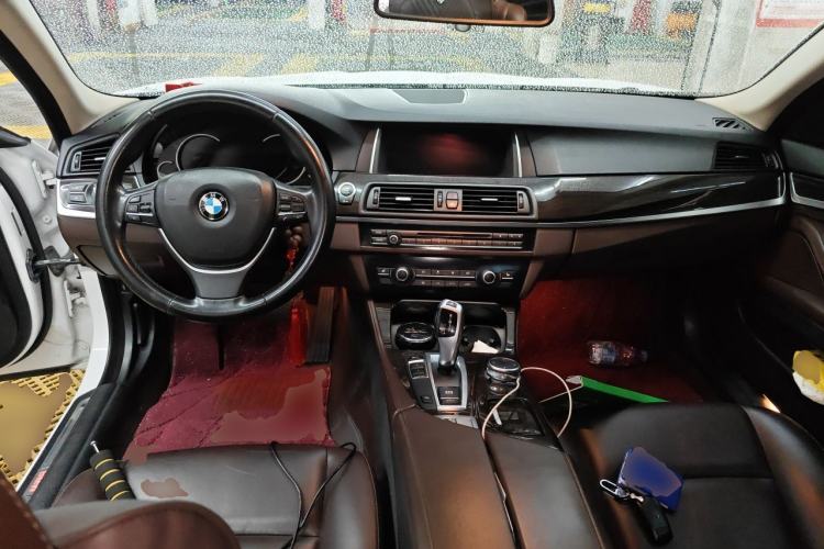 Used BMW 5 Series 2014 525Li Luxury Design Package Center Console