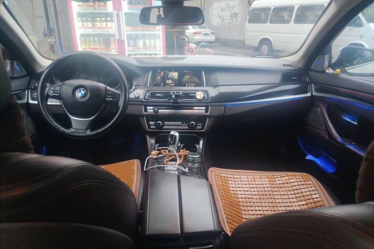 Used BMW 5 Series 2014 525Li Luxury Design Package Center Console