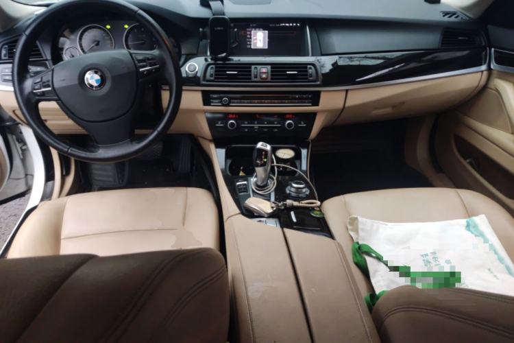 Used BMW 5 Series 2014 525Li Leading Model Center Console