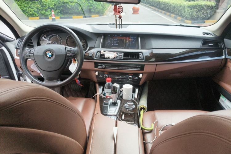 Used BMW 5 Series 2014 525Li Leading Model Center Console