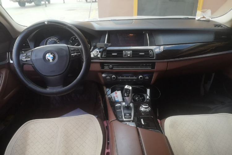 Used BMW 5 Series 2014 525Li Leading Model Center Console