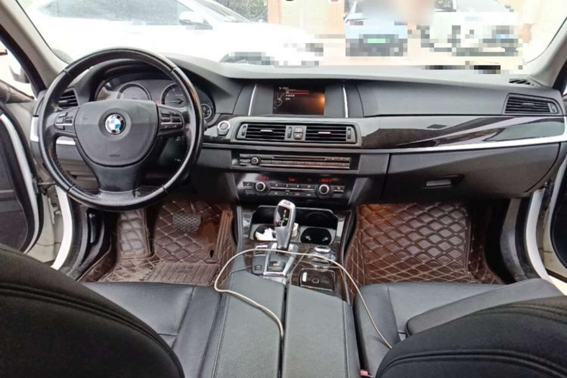 Used BMW 5 Series 2014 525Li Leading Model Center Console