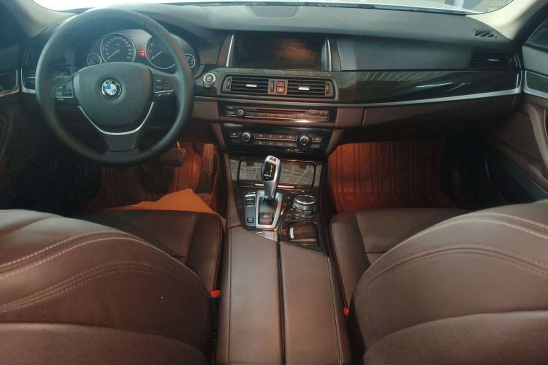 Used BMW 5 Series 2014 525Li Luxury Design Package Center Console