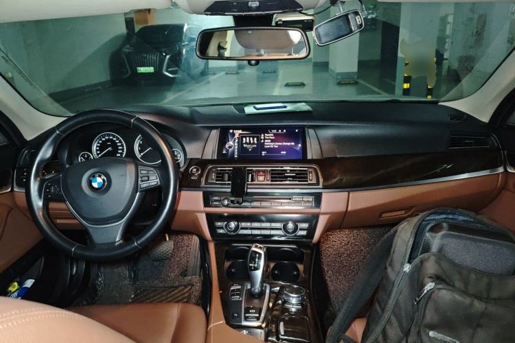 Used BMW 5 Series 2014 528Li Leading Model Center Console
