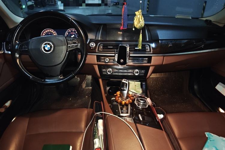 Used BMW 5 Series 2014 525Li Leading Model Center Console