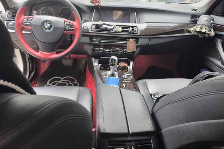 Used BMW 5 Series 2014 525Li Leading Model Center Console