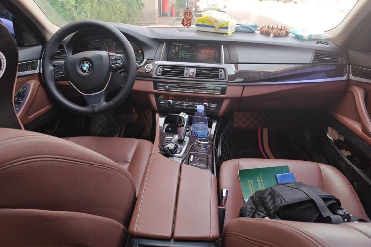 Used BMW 5 Series 2014 528Li Leading Model Center Console