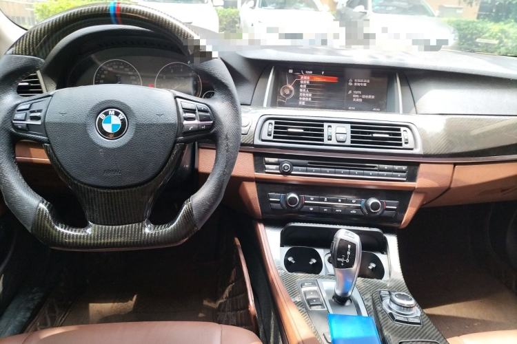 Used BMW 5 Series 2014 520Li Elegant Model Center Console