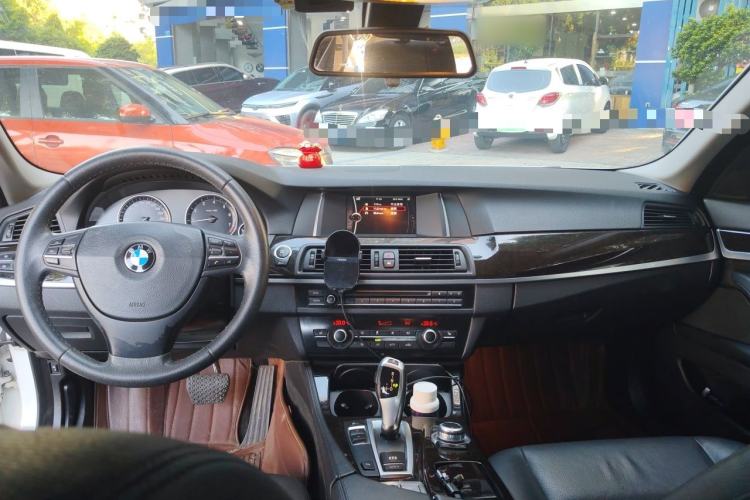Used BMW 5 Series 2014 525Li Leading Model Center Console