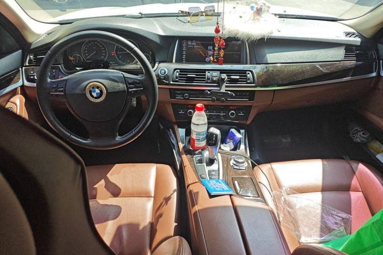 Used BMW 5 Series 2014 525Li Leading Model Center Console