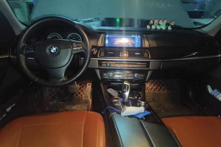 Used BMW 5 Series 2014 530Li Leading Model Center Console