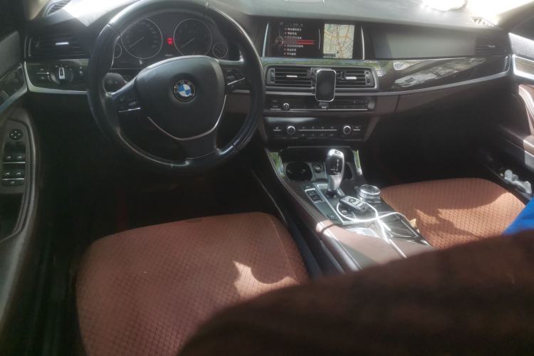 Used BMW 5 Series 2014 525Li Luxury Design Package Center Console