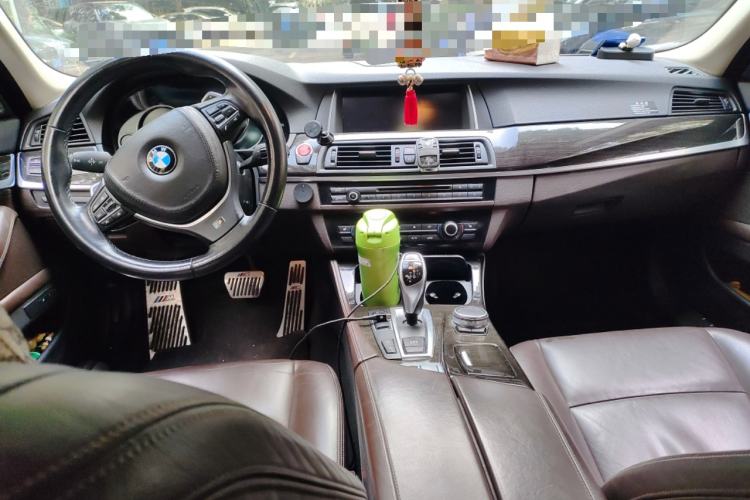 Used BMW 5 Series 2014 525Li Luxury Design Package Center Console