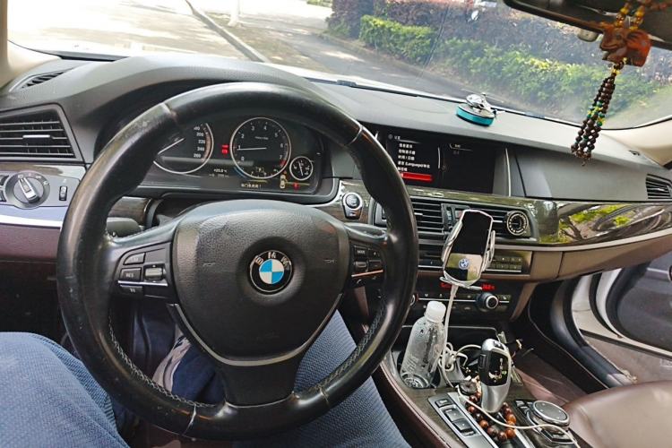 Used BMW 5 Series 2014 525Li Luxury Design Package Center Console