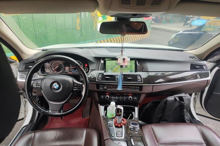 Used BMW 5 Series 2014 525Li Luxury Design Package Center Console
