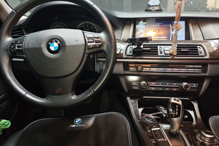 Used BMW 5 Series 2014 525Li Leading Model Center Console