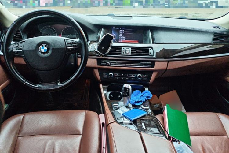 Used BMW 5 Series 2014 525Li Leading Model Center Console