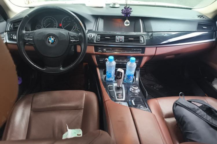 Used BMW 5 Series 2014 520Li Elegant Model Center Console