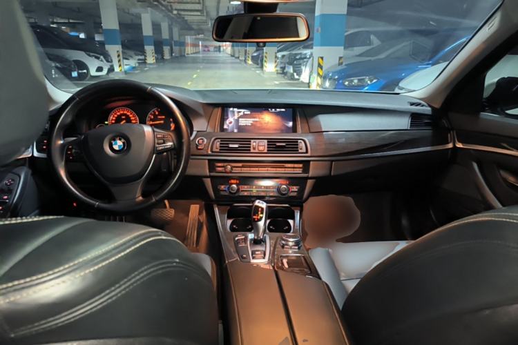 Used BMW 5 Series 2014 525Li Luxury Design Package Center Console