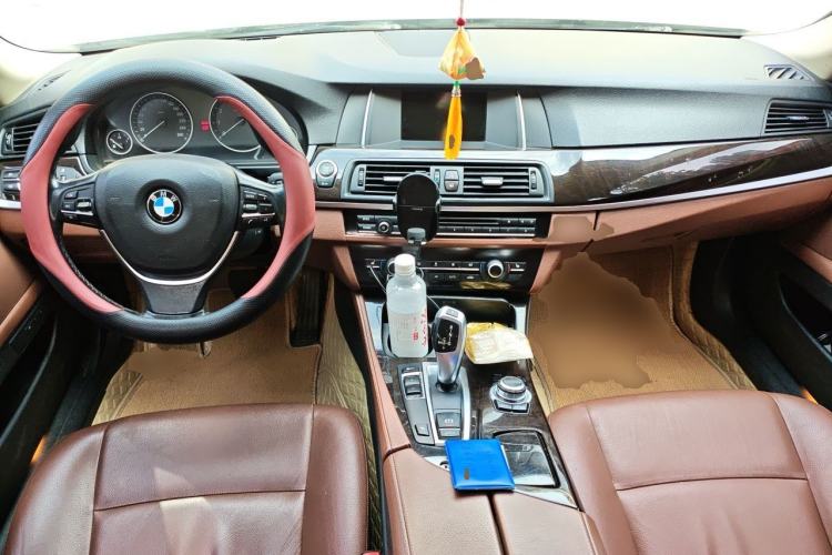 Used BMW 5 Series 2014 525Li Leading Model Center Console